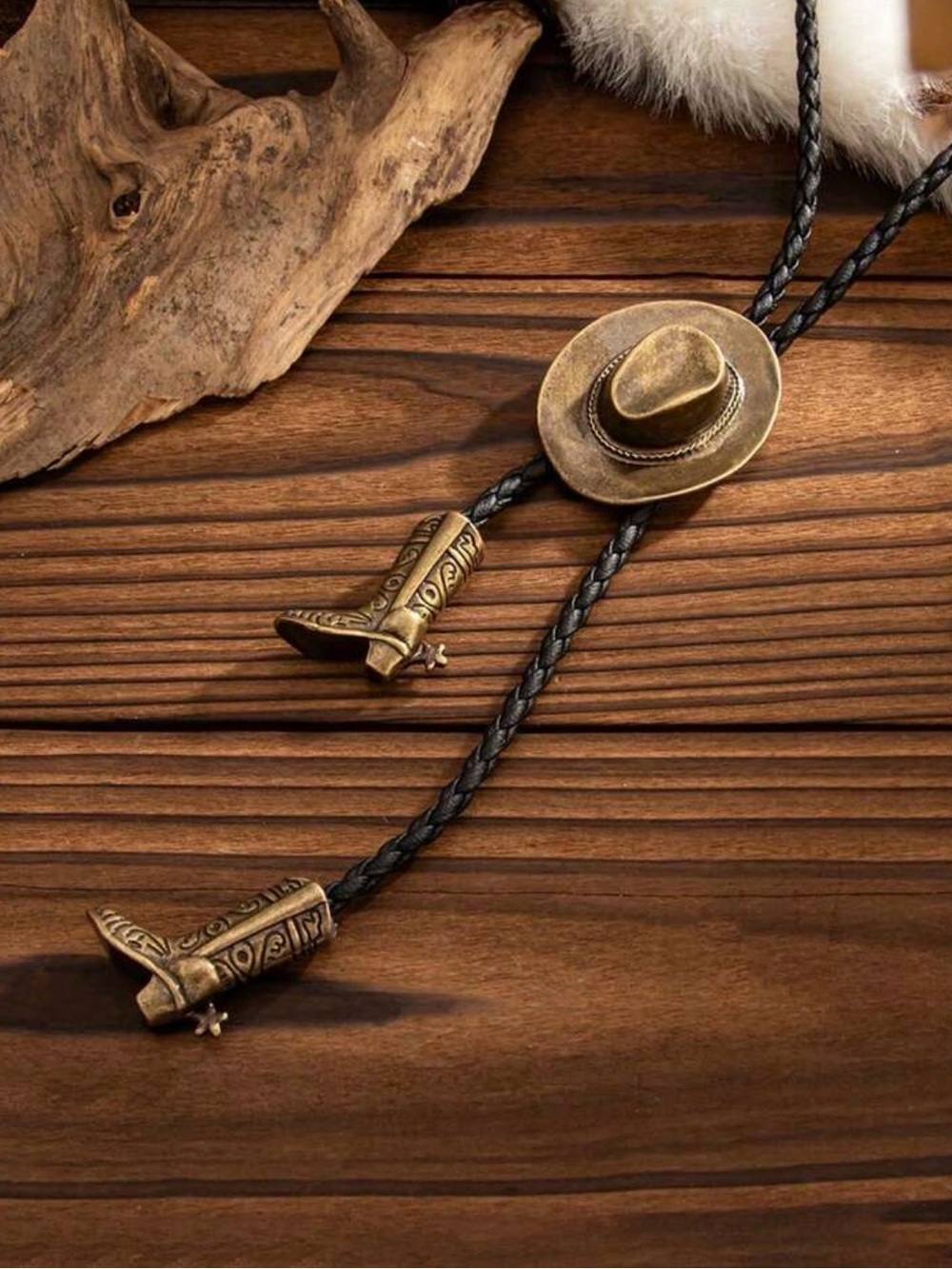 Western cowgirl Tie Necklace - Picture 3 of 6